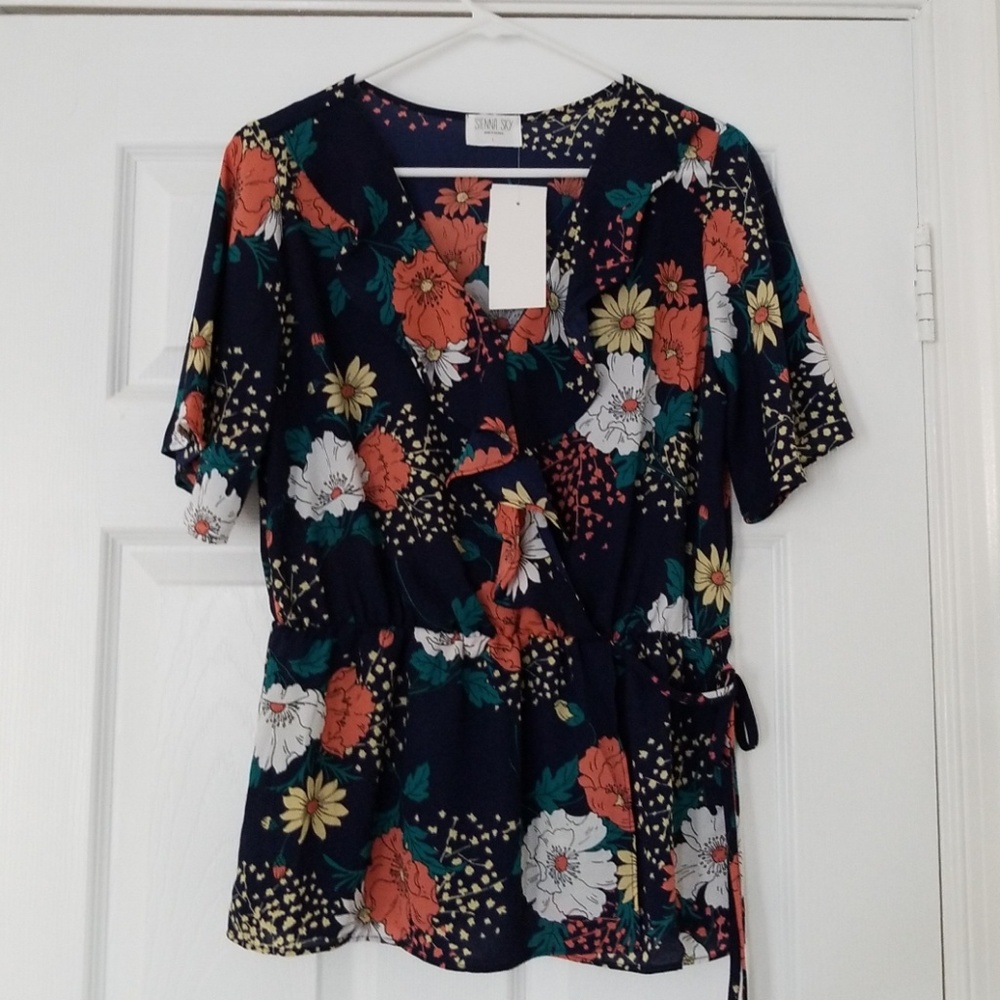 NWT Large navy floral top
